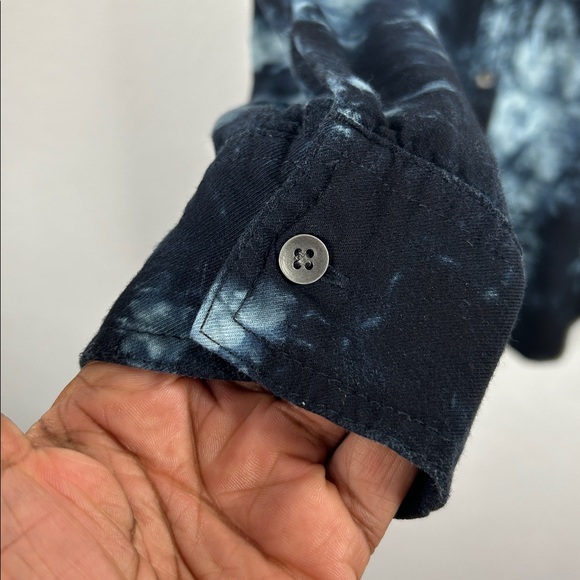 Rock & Republic Blue Tie-Dye Shirt Long Sleeve Button Down Sz L  Career Wear - Picture 7 of 10